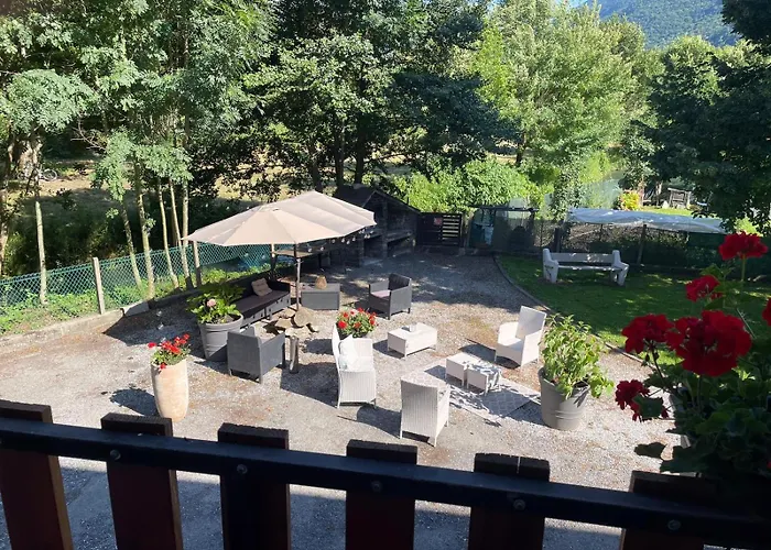 Pyrenees Mountain Views - Garonne River Retreat * Saint-Béat