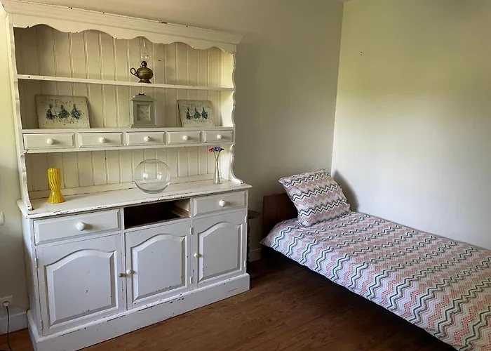 Pyrenees Mountain Views - Garonne River Retreat