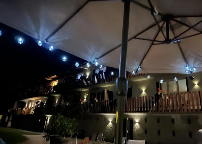 Pyrenees Mountain Views - Garonne River Retreat *