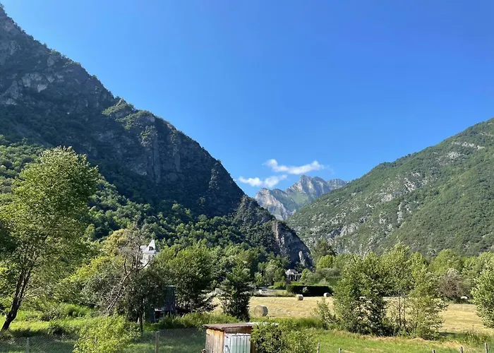 Pyrenees Mountain Views - Garonne River Retreat Διαμέρισμα *